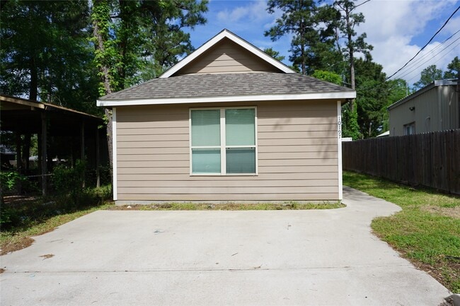 Building Photo - 10197 Barberry St