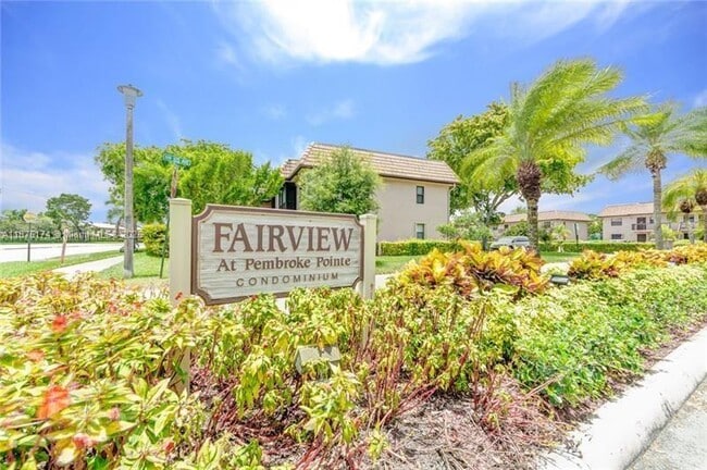 Building Photo - 10600 NW 10th St Unit 106 Rental