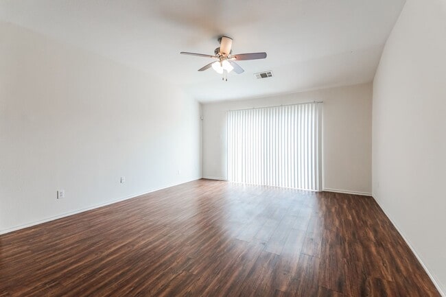 Photo - $1850 3/2/2 with office/flex space in family friendly neighborhood in Forney!