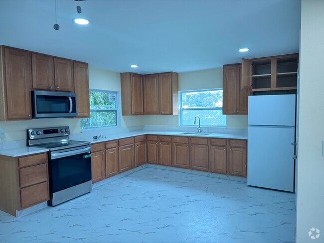 Building Photo - 505 N 43rd St Rental
