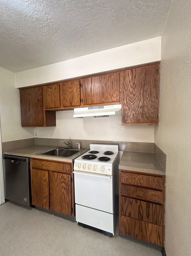 Photo - 2217-2221 Lee St SE Unit 2219 Lee St SE
