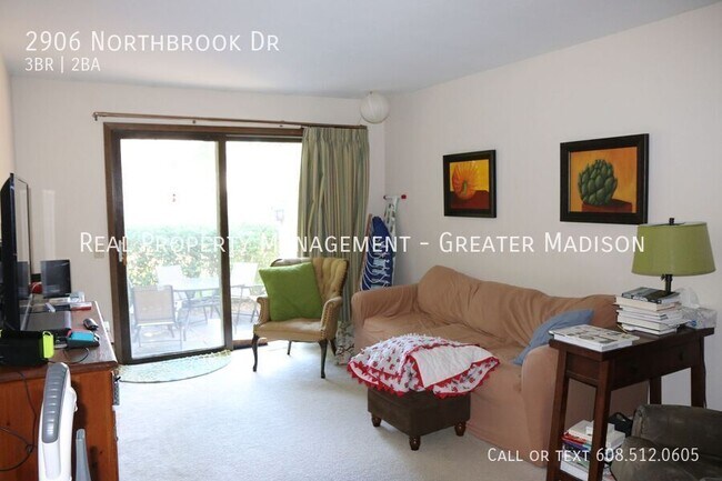 Photo - 2906 Northbrook Dr