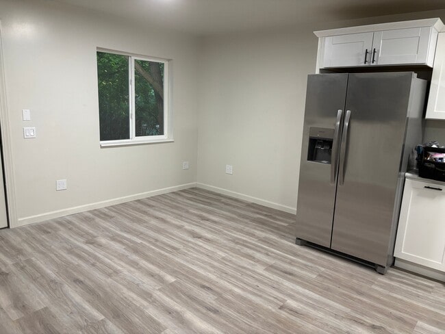 Photo - 1020 Lowell Ave S