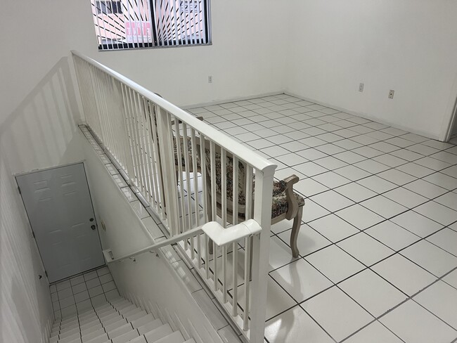 Photo - 7702 W 29th Way Unit Captain Hialeah