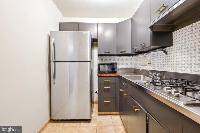 Photo - 2401 H St NW Unidad 903