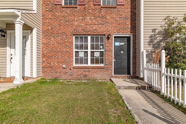 Photo - 2 Bed 2.5 Bath Townhome