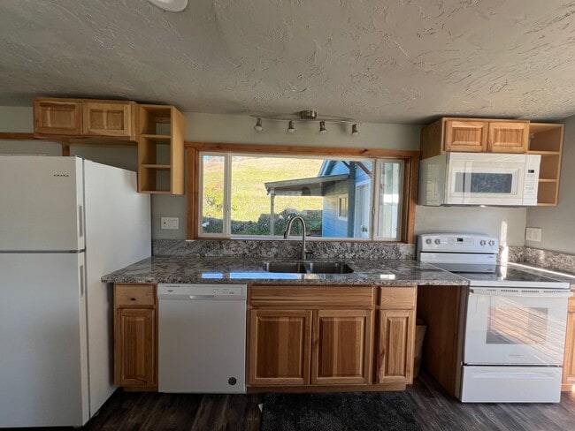 Photo - Peaceful Country Home with Patio & Detached Garage