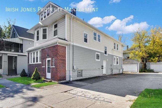 Photo - 2518 Delaware Ave