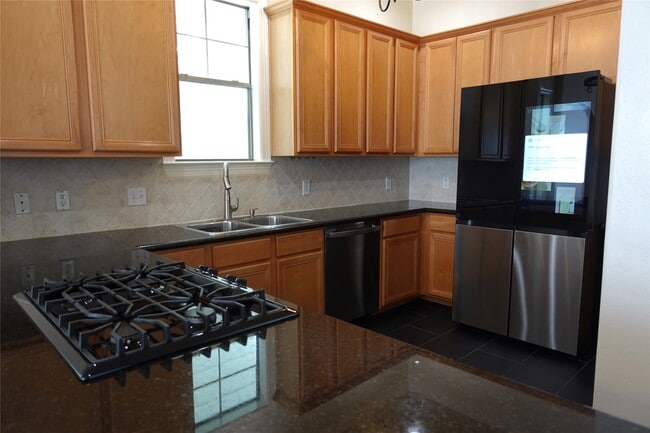 Photo - 1006 Temple St