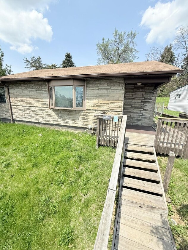 Updated 2BD 1BA house in McKeesport! - Updated 2BD 1BA house in McKeesport!