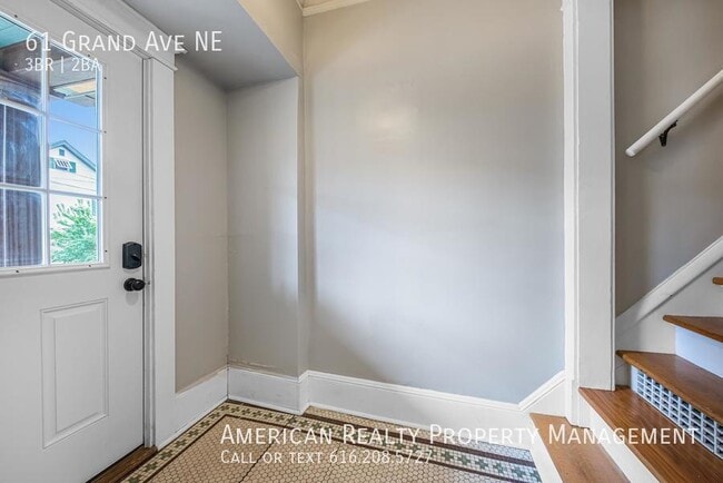 Photo - 61 Grand Ave NE