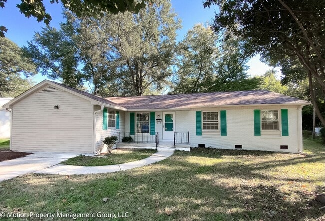 Building Photo - Charming Home in Charlotte, NC