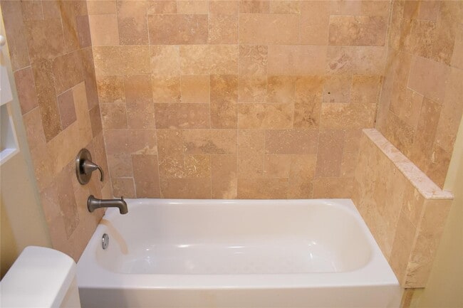 Building Photo - 5515 Petty St