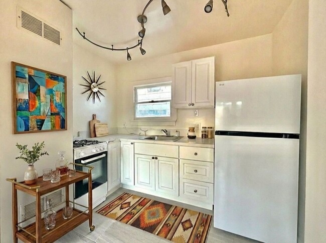 Photo - 1922 Preston Ave