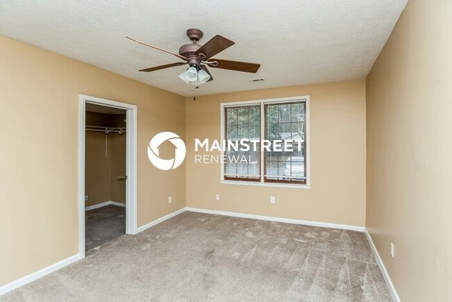 Photo - 4 Bedroom Pet-Friendly Home in McDonough, ...