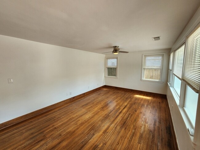 Photo - 1203 Barnes St NW