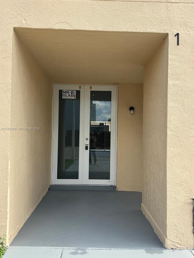 Photo - 1115 W 38th Terrace