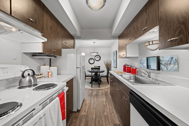 Modern and spacious kitchen at Knottingham Apartments in Clinton Township, MI.