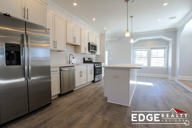 Building Photo - 120 Kenrick St Unit 3 Rental