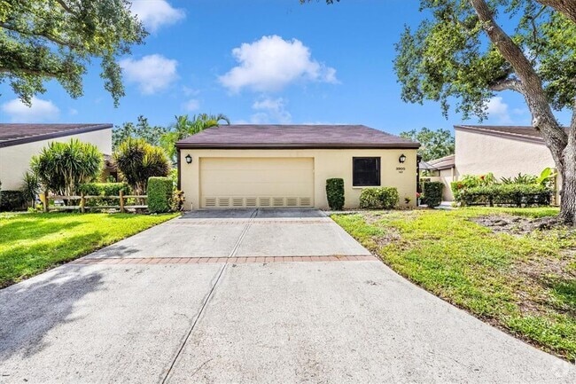 Building Photo - 3905 Glen Oaks Manor Dr Rental
