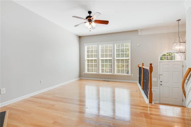 Photo - 1305 Greychurch Way