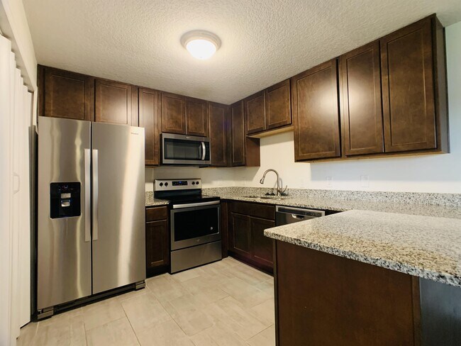 Photo - 52 Windtree Ln