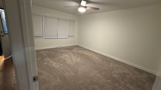 Photo - 5018 Dobson St