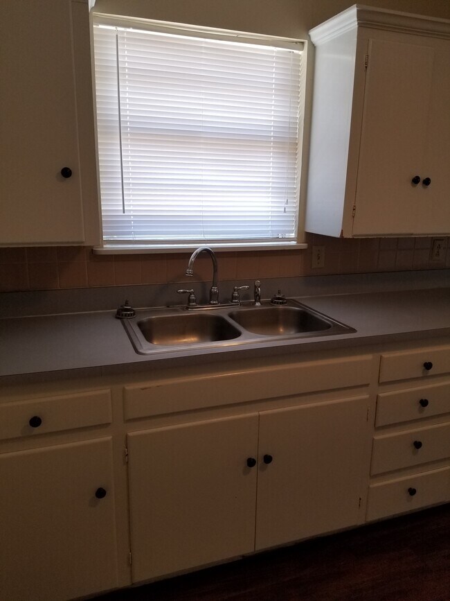 Photo - 907 24th St Unit #1