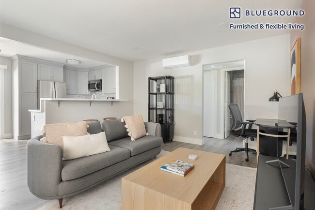 906 Burbank Dr Unit SI FL0-ID1487