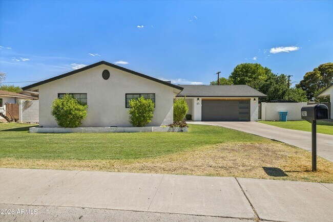 Photo - 301 E Royal Palm Rd