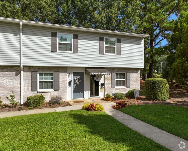 Legacy at Sedgefield Apartments For Rent in Greensboro, NC