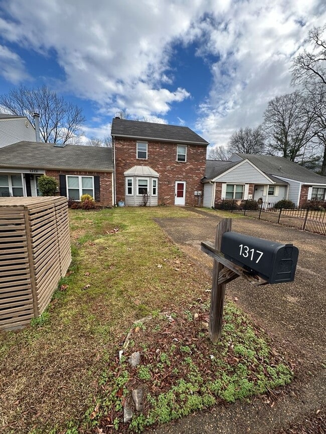 Photo - 3 Bedroom Townhome in Hixson Tennessee! Pet-friendly!