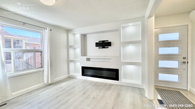 Photo - 1634 Fairfield Cres