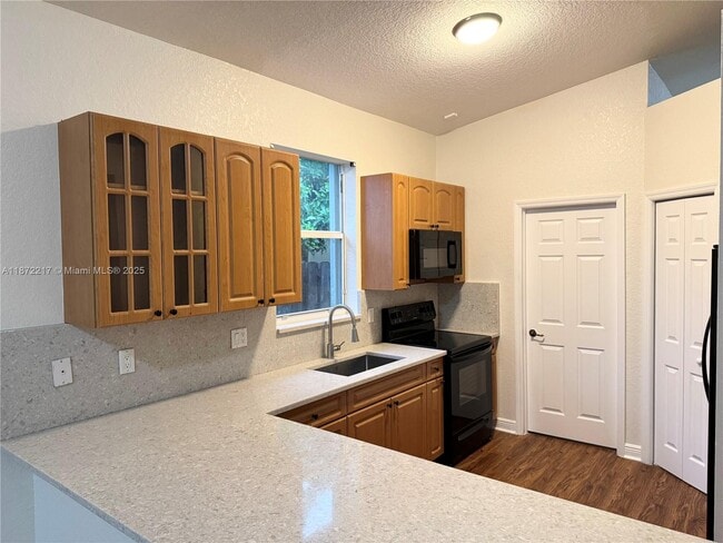 Building Photo - 5044 SW 139th Ave Rental