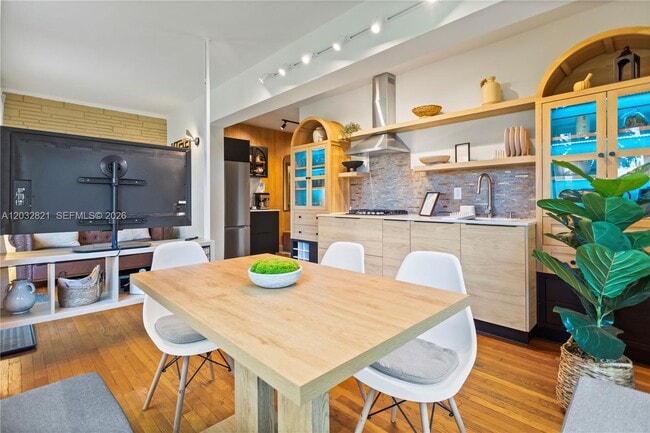 Photo - 499 NE 112th St