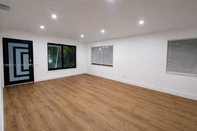 Photo - 6849 SW 12th St