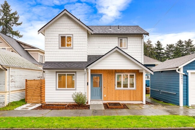 Building Photo - Newer 2 Bedroom Home in the Phinney Area