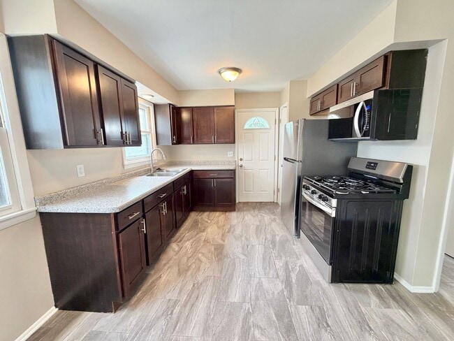 Photo - 6919-6921 West Brentwood Avenue East Unit 6919
