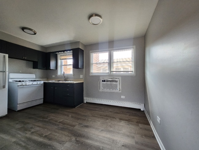 Photo - 2067 135th Pl Unidad 6