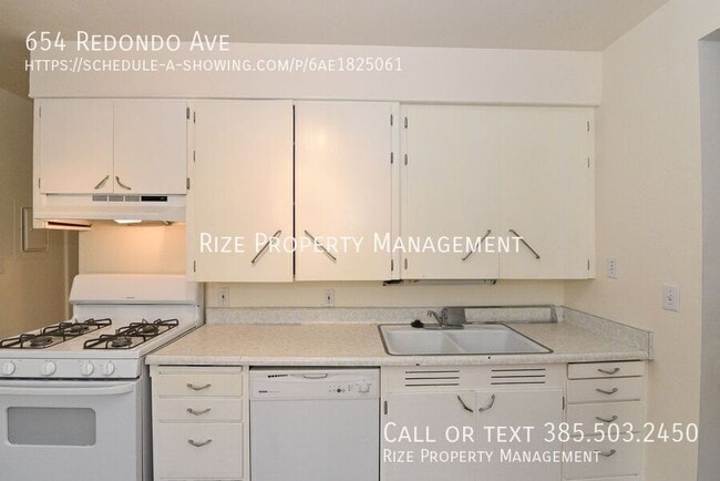 Photo - 654 E Redondo Ave