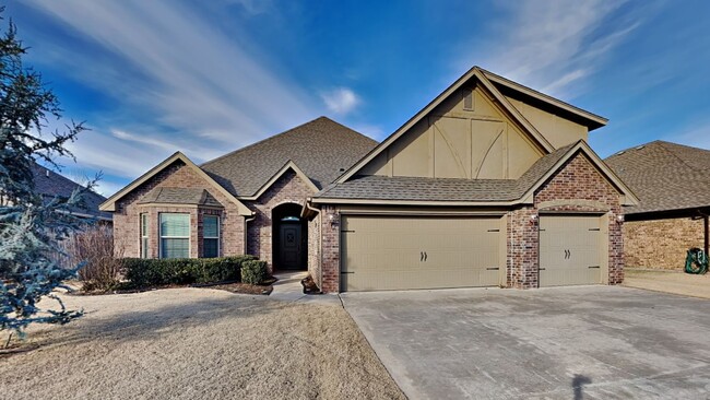Building Photo - Very Nice 4 Bedroom 2.5 Bath Home in Moore Schools