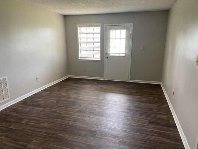 Photo - Hermitage Apartments