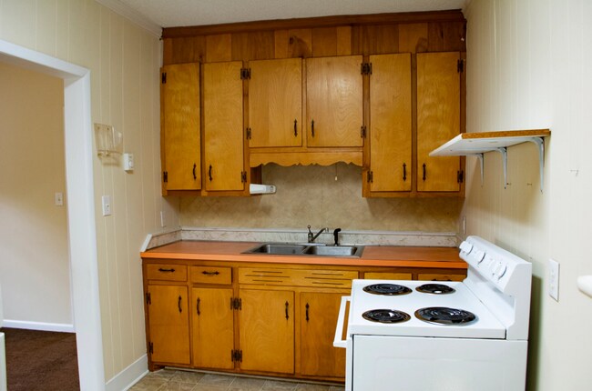 811 Springwood Ave Unit 4