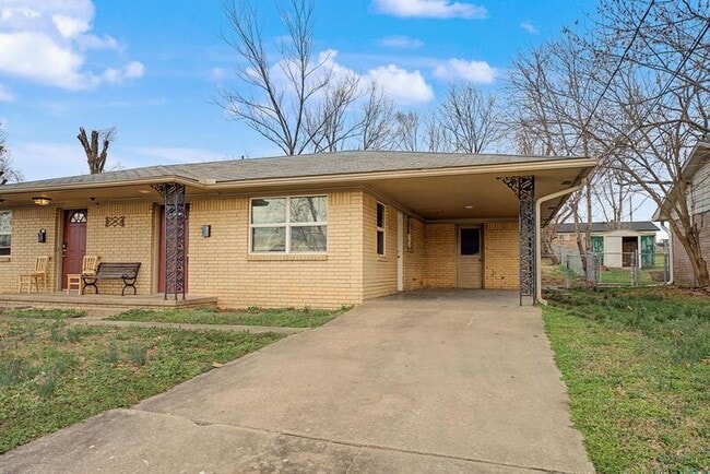 Photo - 911 S 10th St