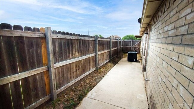 1304 Acme Ln Unit 3