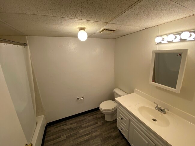 Photo - 1143 1st St NW