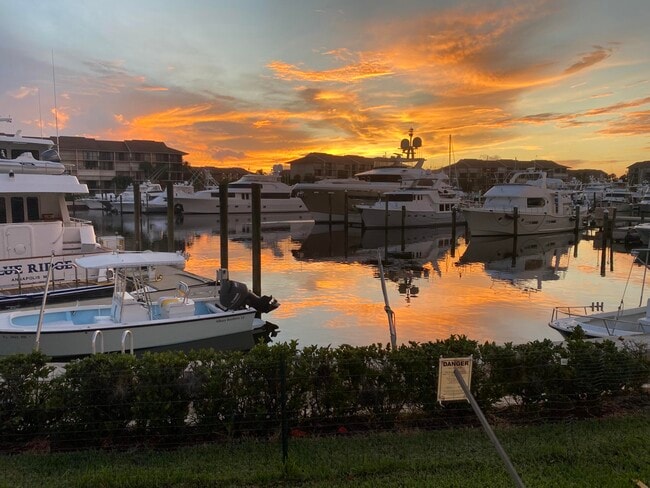 Photo - 1301 Seafarer Cir Unit 105