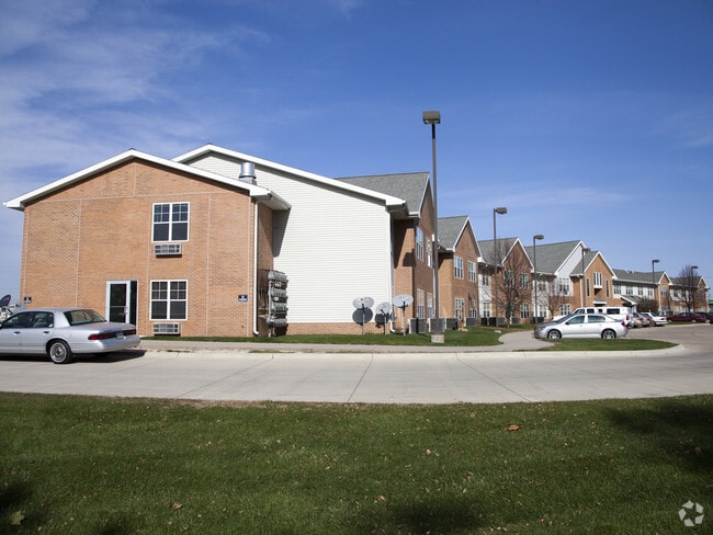 Photo - Hickory Grove Apartments