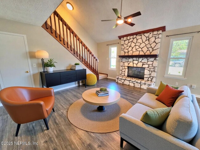 Photo - 4316 Pilgrim Way