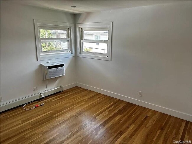 Photo - 156-33 80th St